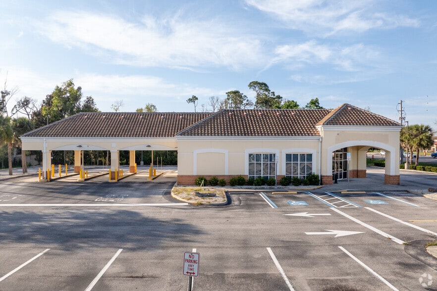 More Photos Of 18940 S Tamiami Trl, Fort Myers Medical For Lease