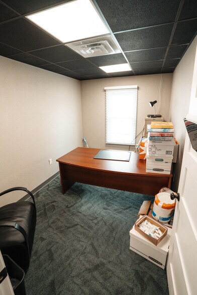 More Photos Of 8432 Park Place Blvd, Houston Office For Sale