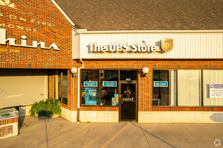 More Photos Of 1261-1293 N Telegraph Rd, Monroe Unknown For Lease