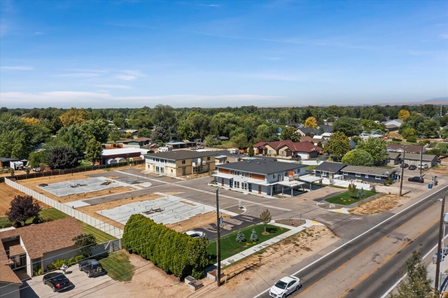 Primary Photo Of 2661 N Maple Grove Rd, Boise Apartments For Sale