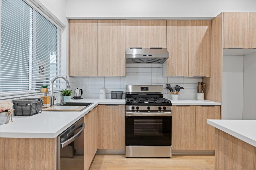 More Photos Of 13857 Leffingwell Rd, Whittier Apartments For Sale