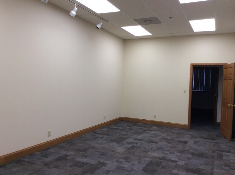 More Photos Of 205 Washington St, Burlington Office For Lease