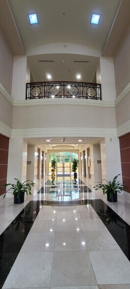 More Photos Of 14400 NW 77th Ct, Miami Lakes Office For Lease