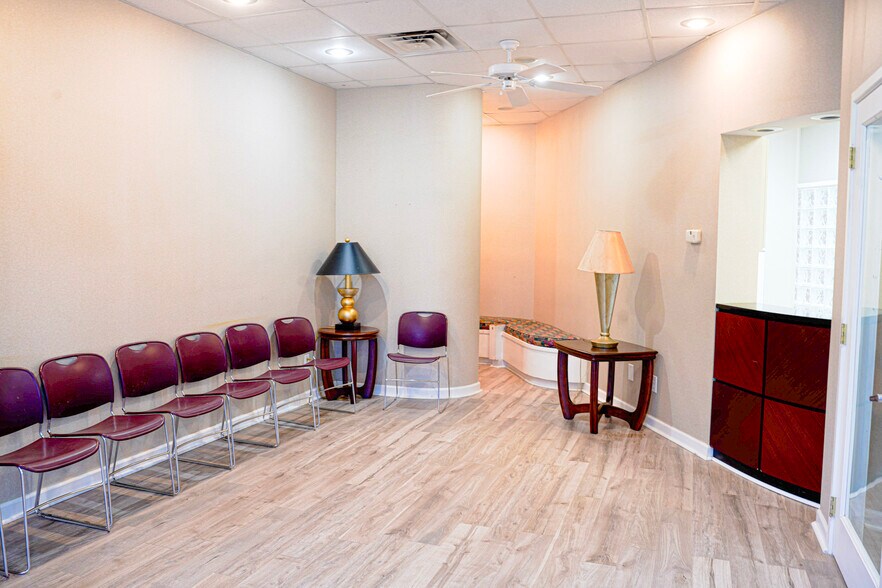 More Photos Of 319 N Pine St, Spartanburg Medical For Lease