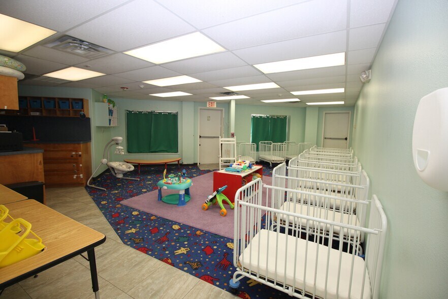 More Photos Of 3421 E Walnut St, Pearland Daycare Center For Sale
