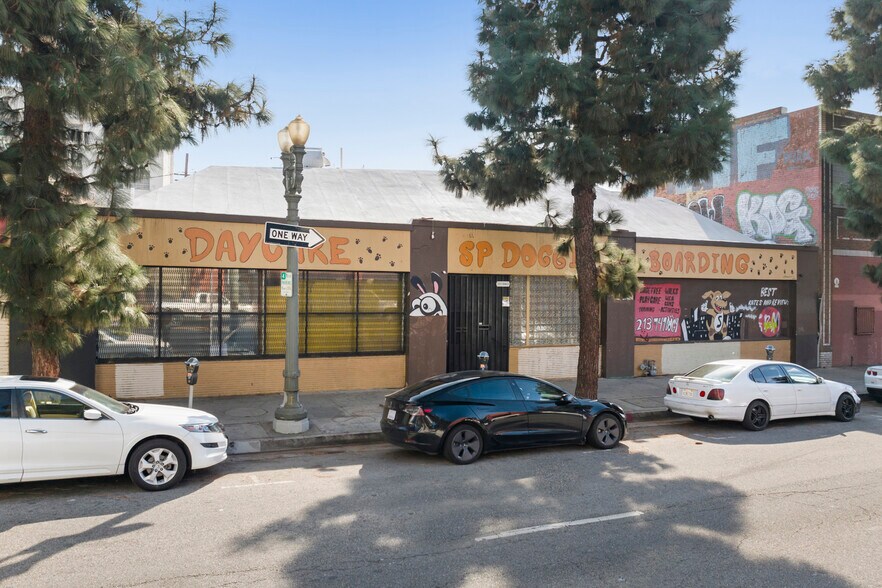 More Photos Of 1326 S Grand Ave, Los Angeles Warehouse For Lease