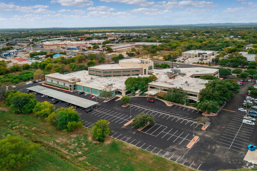 More Photos Of 9150 Huebner Rd, San Antonio Medical For Lease