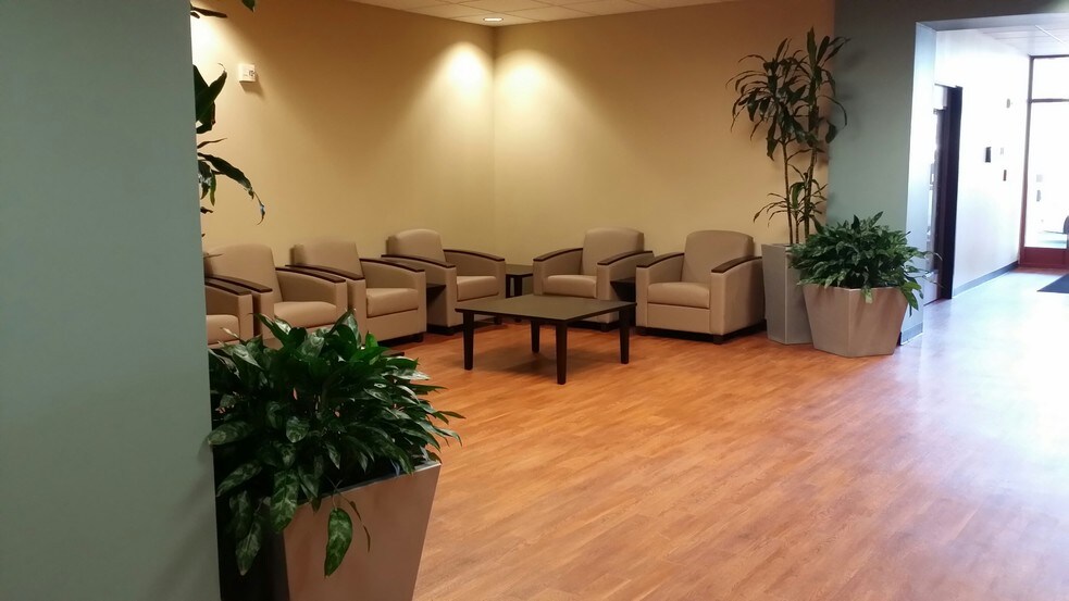More Photos Of 18626 Hardy Oak Blvd, San Antonio Medical For Lease