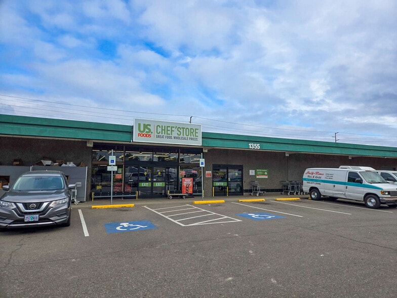 Primary Photo Of 1355 Salem Industrial Dr NE, Salem Freestanding For Sale