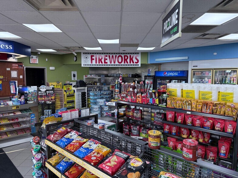 More Photos Of 3500 Walker Rd, Windsor Carwash For Sale