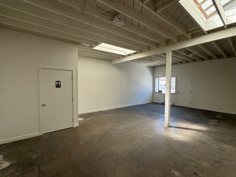 More Photos Of 1922 W Rosecrans Ave, Gardena Land For Lease