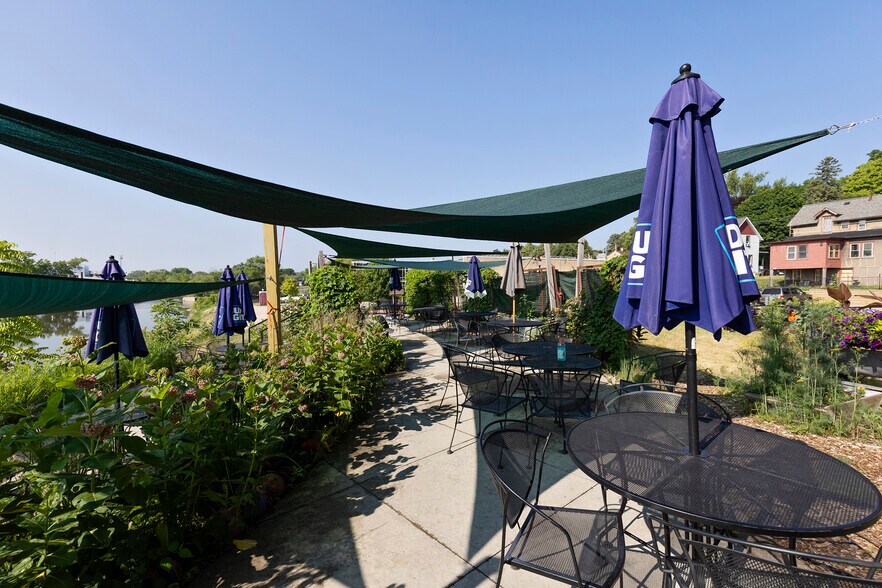 More Photos Of 200 W Milwaukee St, Jefferson Restaurant For Sale