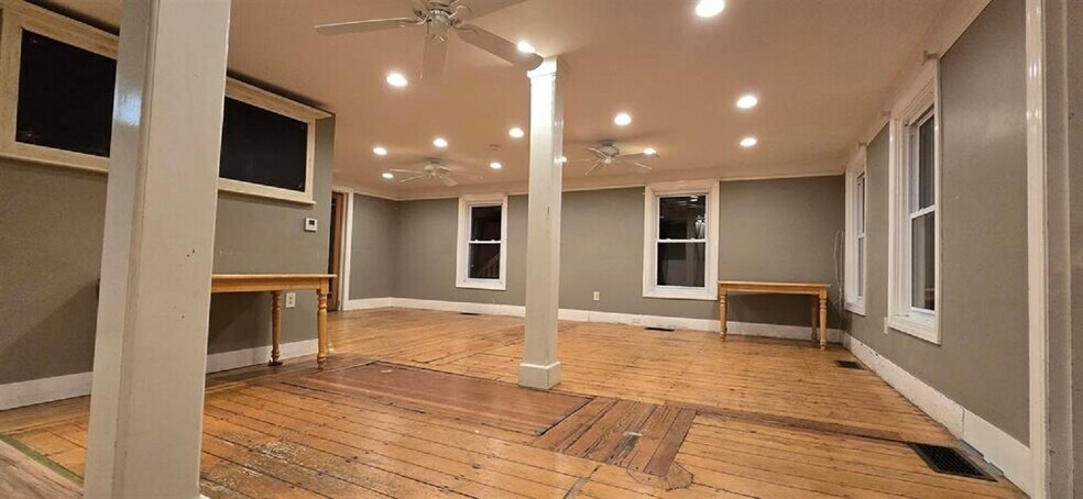 More Photos Of 31 Central Square, Troy Storefront Retail Residential For Lease