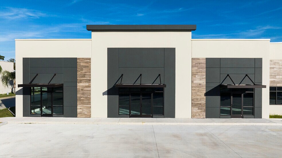 More Photos Of 375 Monroe Rd, Sanford Unknown For Lease