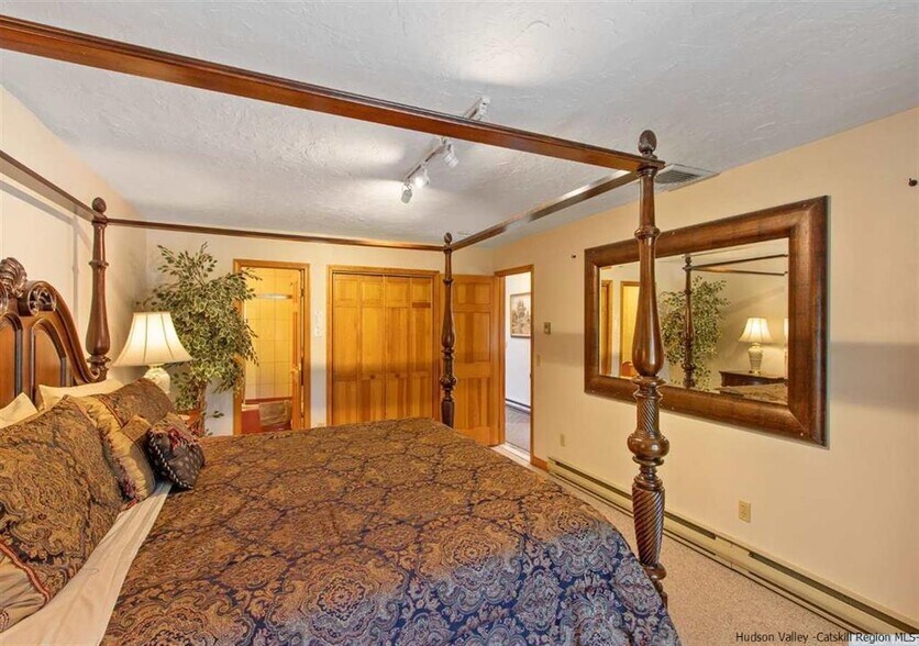 More Photos Of 218 NY-296, Windham Hotel For Sale