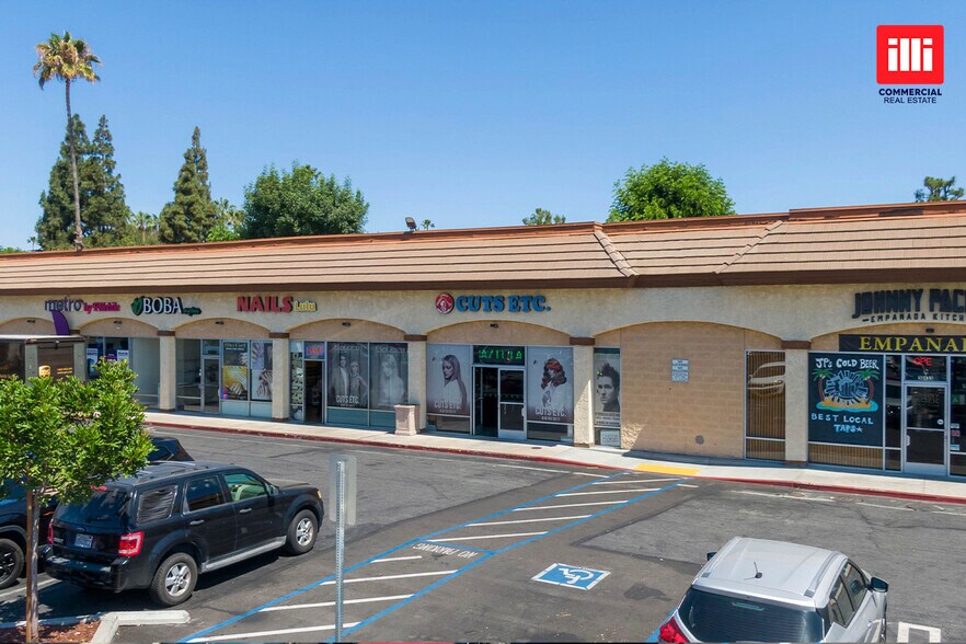 More Photos Of 20111-20149 Saticoy St, Winnetka Storefront For Lease