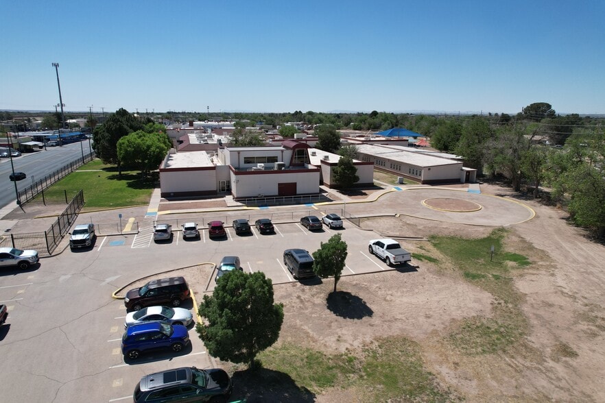 More Photos Of 7988 Alameda Ave, El Paso Office Residential For Sale