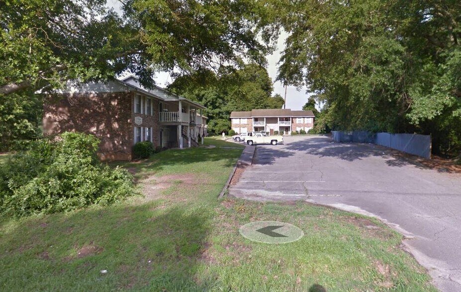 More Photos Of 323 S King Ave, Pine Mountain Apartments For Sale