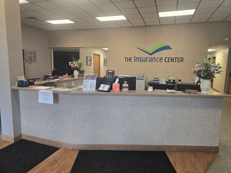 More Photos Of 2003-2005 Grand Ave, Wausau Office For Sale