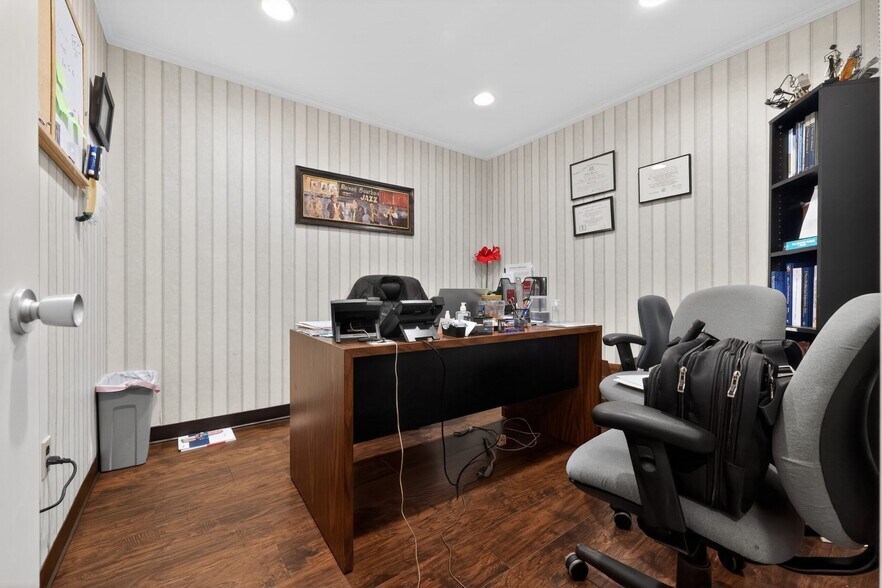 More Photos Of 1701 Wynwood Dr, Cinnaminson Medical For Sale
