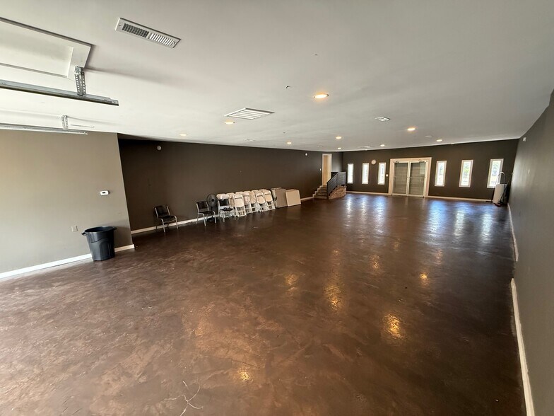 More Photos Of 621 Greenfield St, Wilmington Storefront Retail Office For Lease