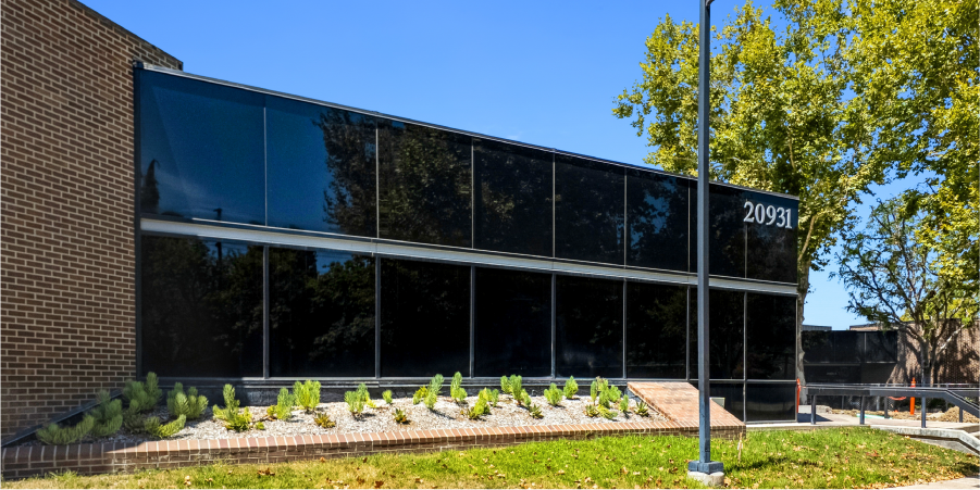 More Photos Of 20931 Burbank Blvd, Woodland Hills Office For Sale