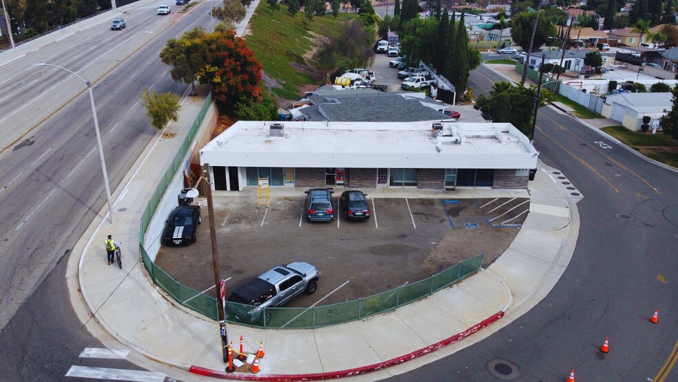 More Photos Of 2329-2335 W Sequoia Ave, Anaheim Storefront Retail Office For Lease