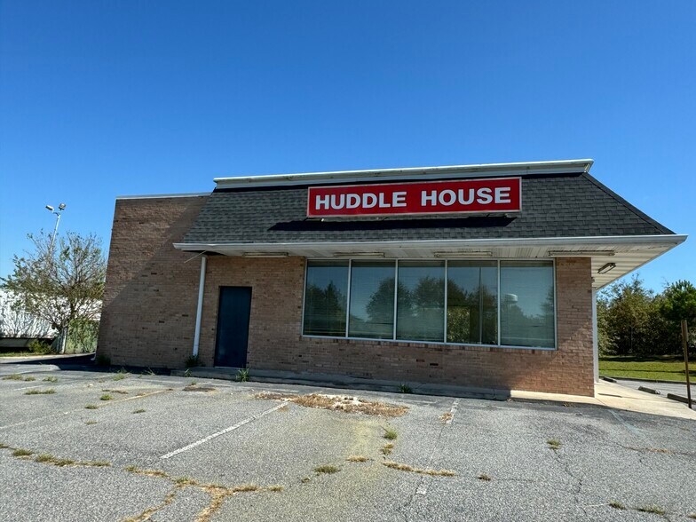 More Photos Of 100 Highway 243, Gordon General Retail For Sale