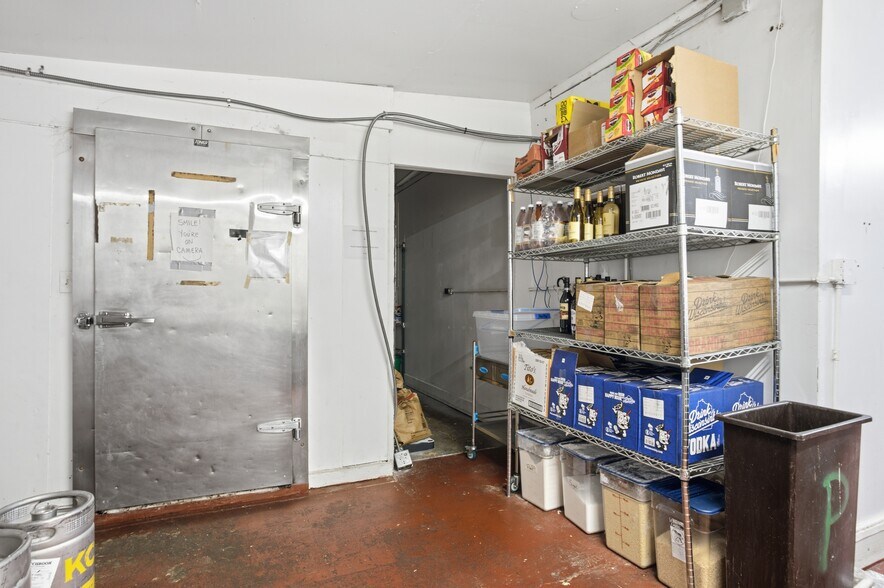 More Photos Of E13887 Highway DL, Merrimac Specialty For Sale
