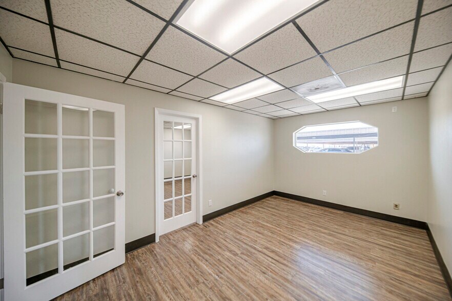 More Photos Of 1410 Rankin Hwy, Midland Office For Sale