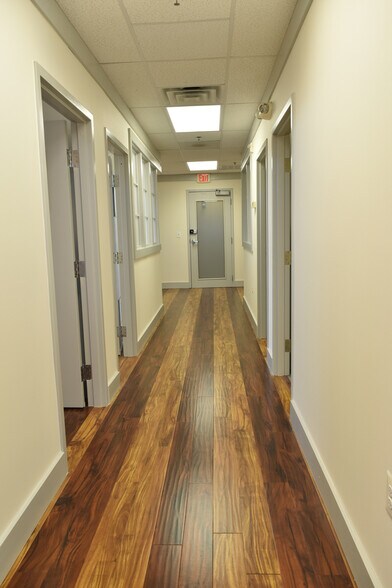 More Photos Of 14631 Lee Hwy, Centreville Medical For Lease