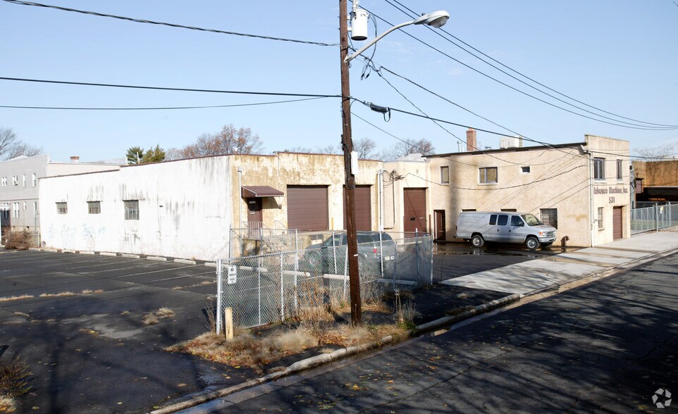 More Photos Of 531 Pennsylvania Ave, Linden Manufacturing For Sale