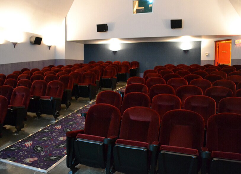 More Photos Of 46 Brock St W, Uxbridge Theater Concert Hall For Sale