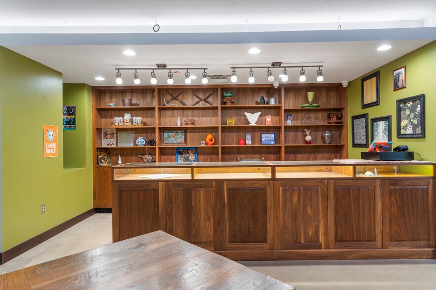 More Photos Of 621 S Kenosha Ave, Tulsa Auto Repair For Sale