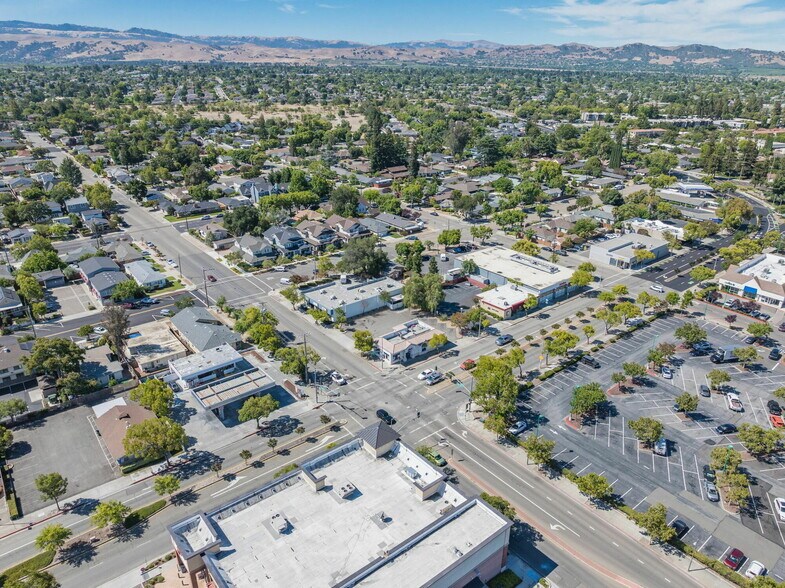 More Photos Of 1593 1st St, Livermore Fast Food For Lease