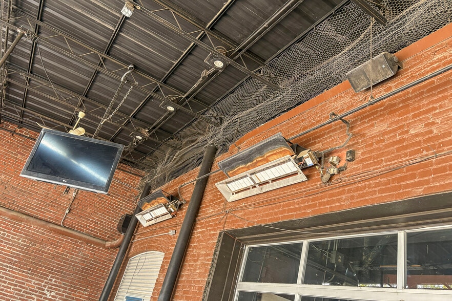 More Photos Of 117 N Mosley St, Wichita Bar For Sale