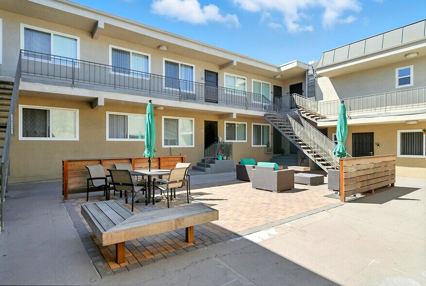 More Photos Of 1165 Thompson Ave, Glendale Apartments For Sale