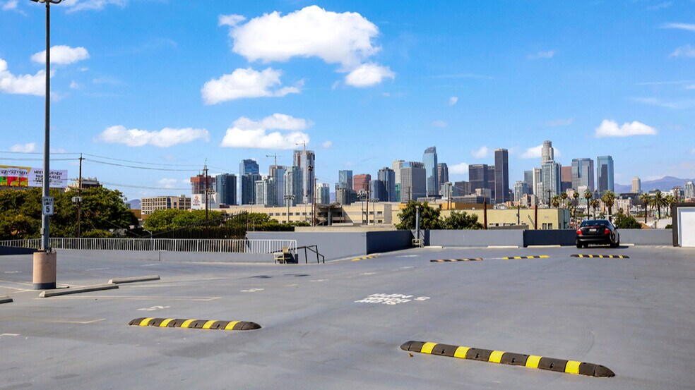 More Photos Of 2250 Maple Ave, Los Angeles Warehouse For Lease