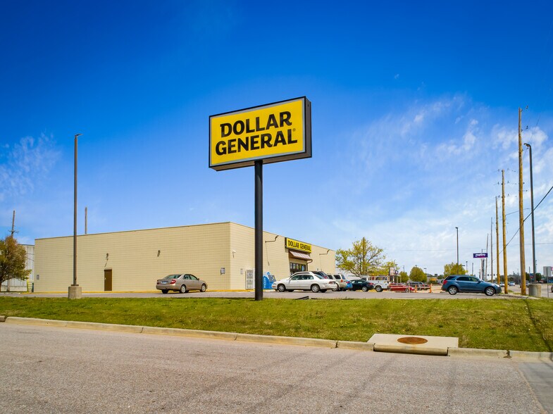 More Photos Of 4520 E 13th St N, Wichita Freestanding For Sale