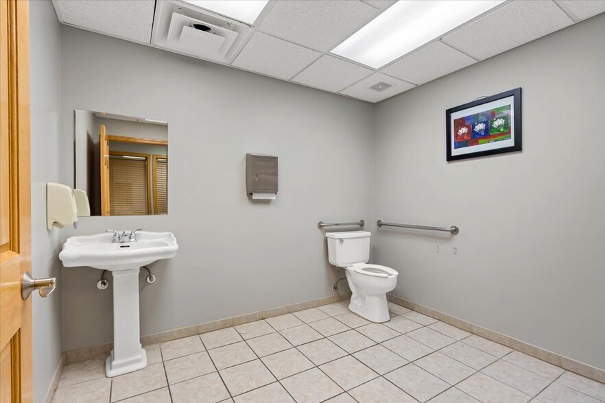 More Photos Of 10484 Marty St, Overland Park Office For Sale
