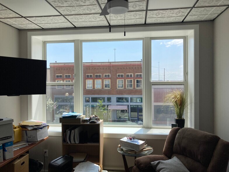 More Photos Of 2023 W Superior St, Duluth Storefront Retail Residential For Sale