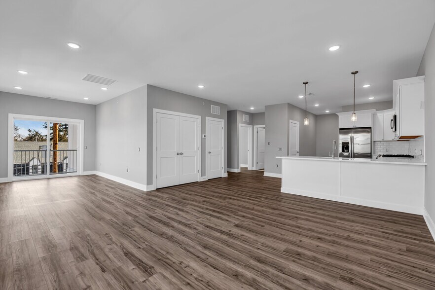 More Photos Of 33 Union Ave, Manasquan Apartments For Sale