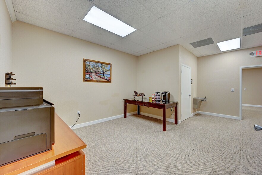 More Photos Of 4851 W Hillsboro Blvd, Coconut Creek Office For Sale