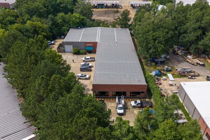 More Photos Of 207 Park Ct, Ridgeland Warehouse For Lease