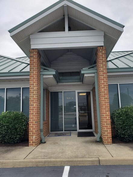 More Photos Of 2903 Boulevard, Colonial Heights Medical For Lease