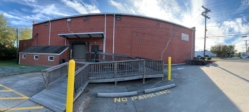 More Photos Of 200-204 N Fifth St, Mebane Freestanding For Lease