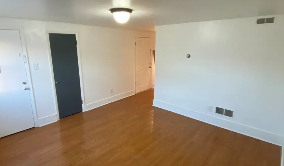 More Photos Of 14 E Pike St, Houston Apartments For Sale