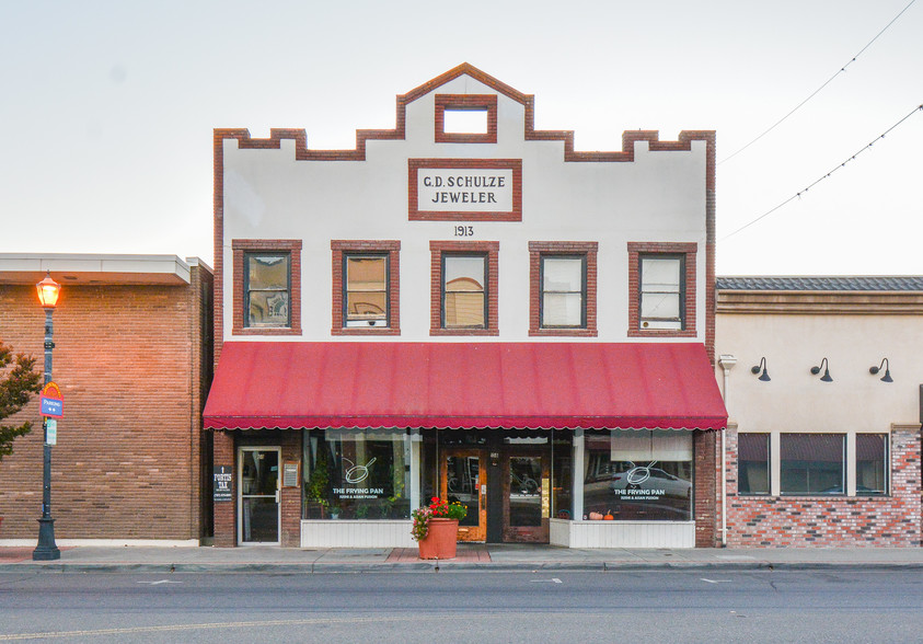 Primary Photo Of 156-160 N 1st St, Dixon Restaurant For Sale