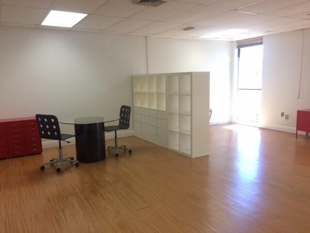 More Photos Of 104 Crandon Blvd, Key Biscayne Office Residential For Lease
