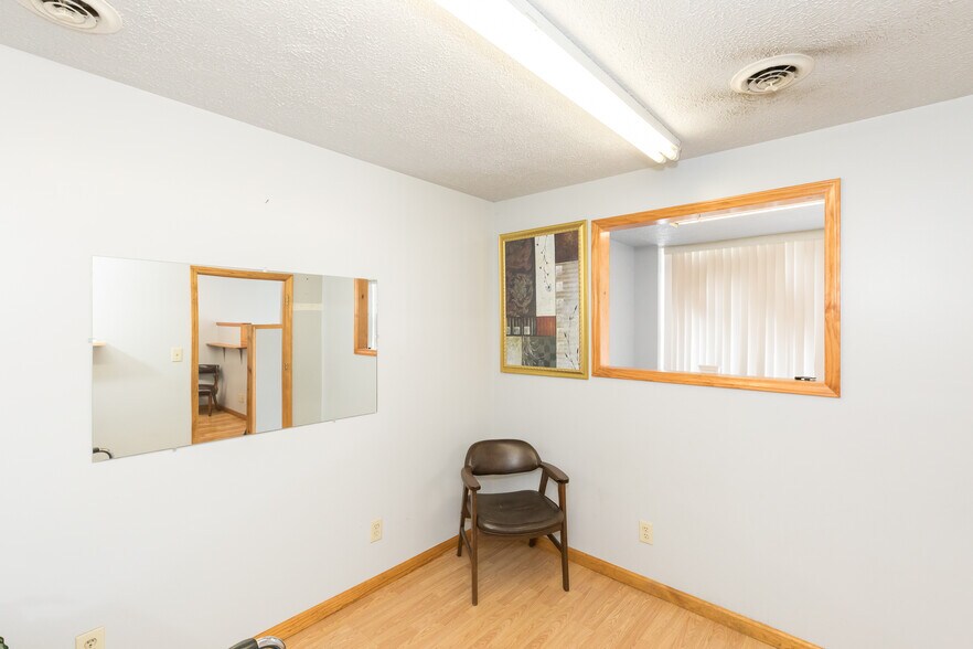 More Photos Of 302 Virginia Ave, Bluefield Specialty For Sale